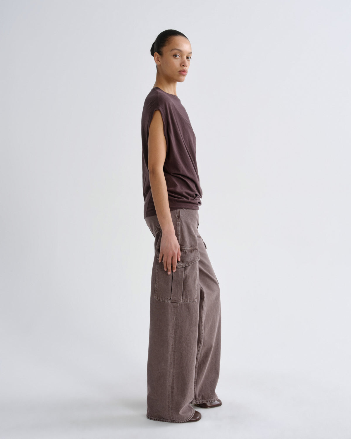 LEO BOUTIQUE Milena Twist Tee | Raisin AGOLDE