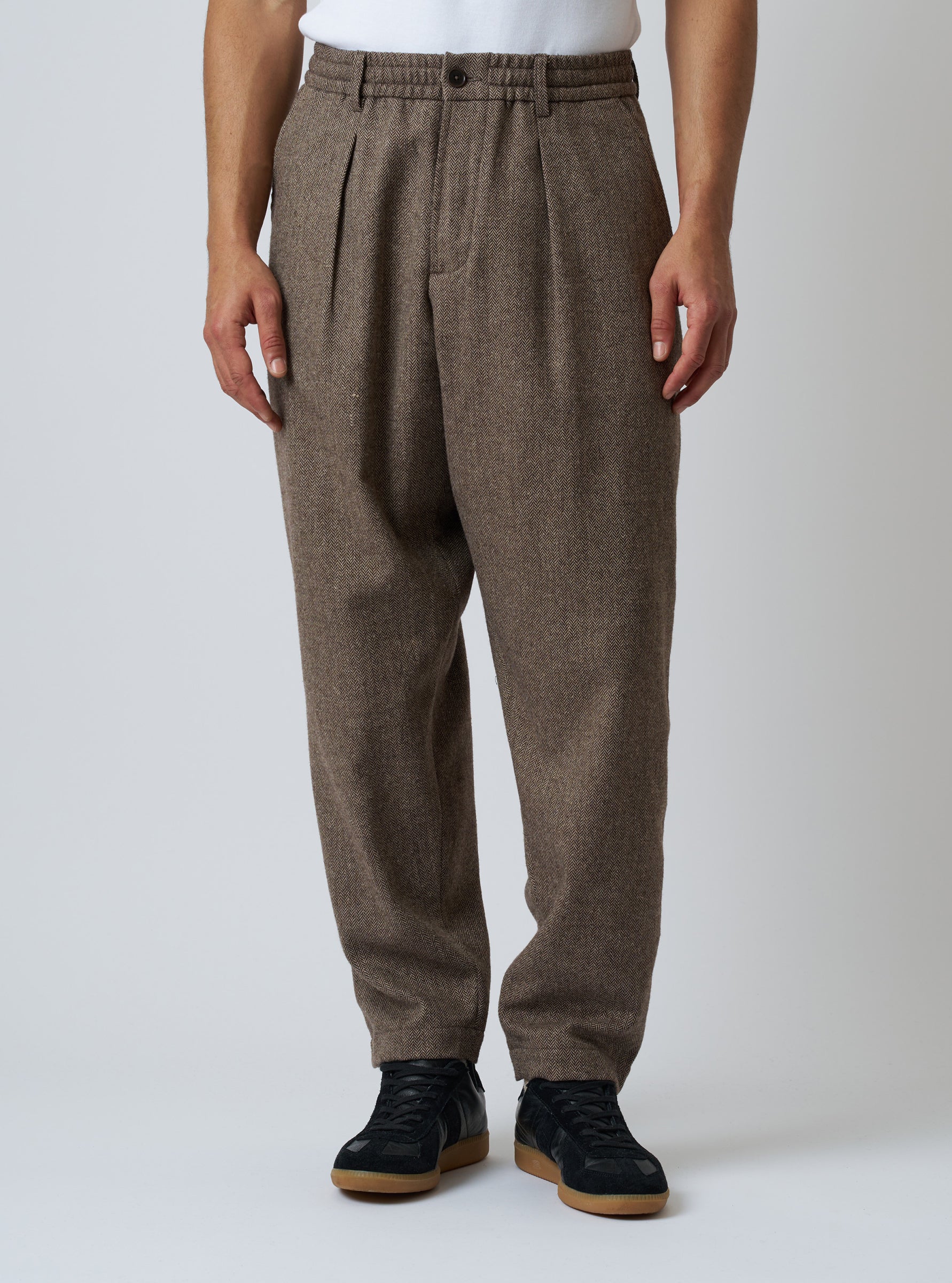 UNIVERSAL WORKS Pleated Track Pant | Wool Herringbone | Brown LEO BOUTIQUE