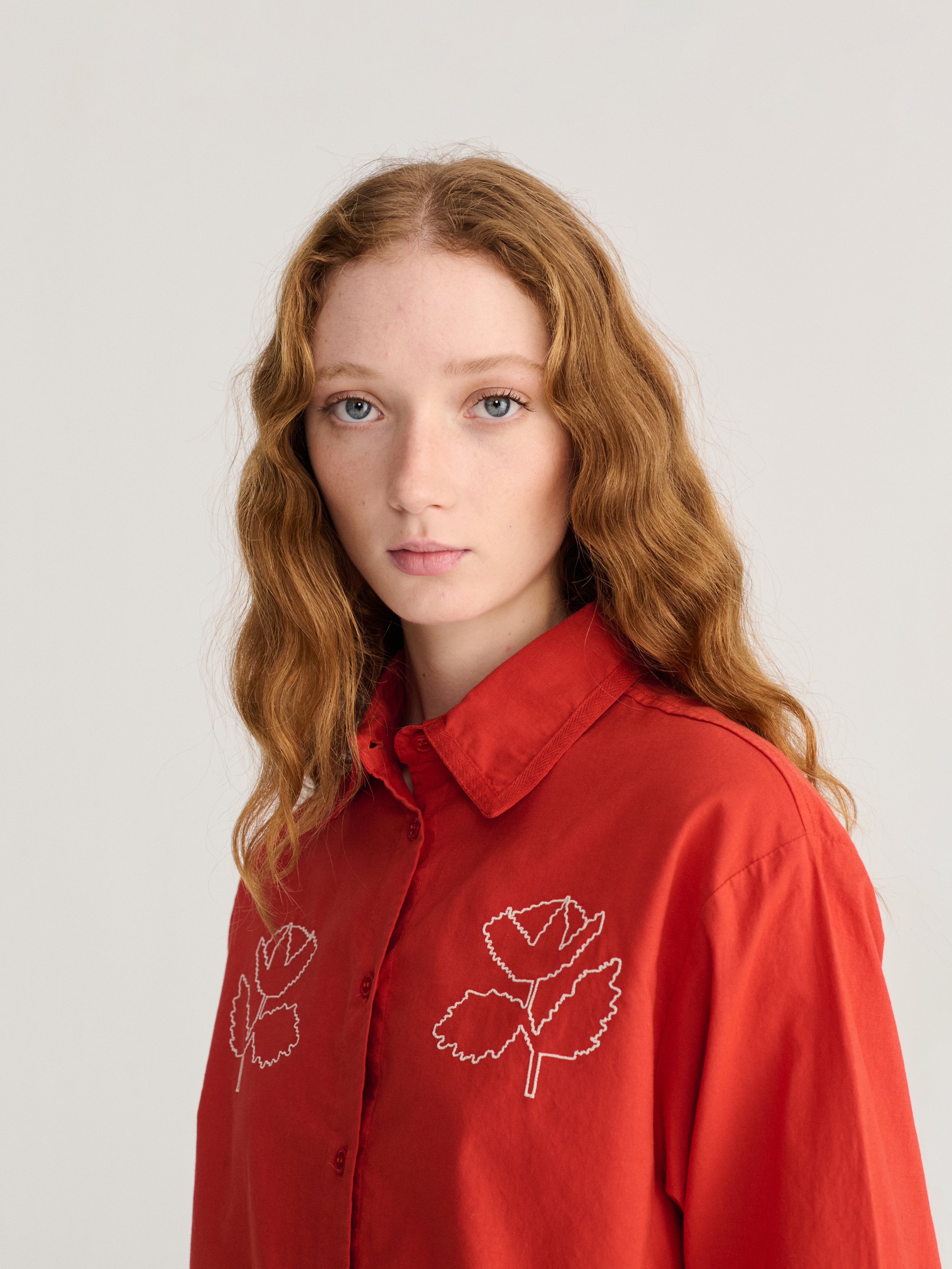 LEO BOUTIQUE Vibrant Flower Embroidery Poplin Shirt | Red BOBO CHOSES