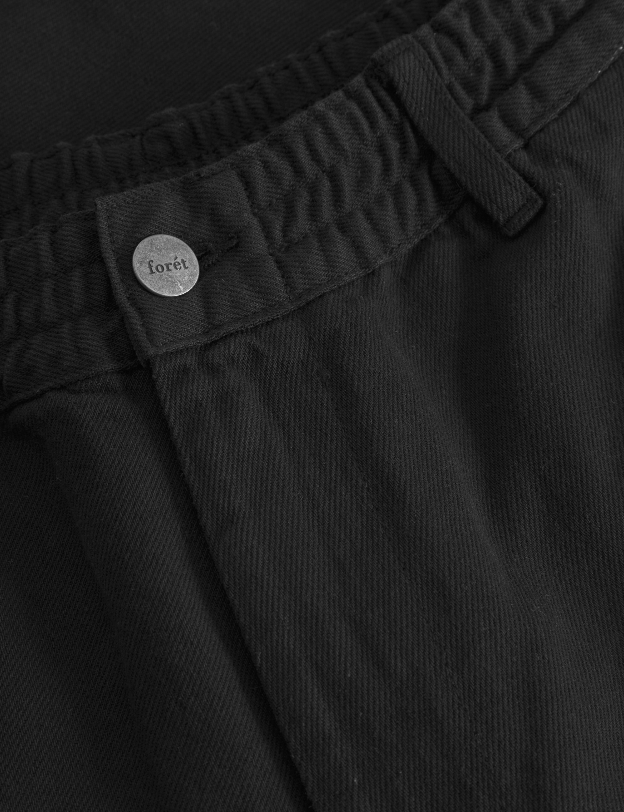 FORET Clay Twill Shorts Black LEO BOUTIQUE