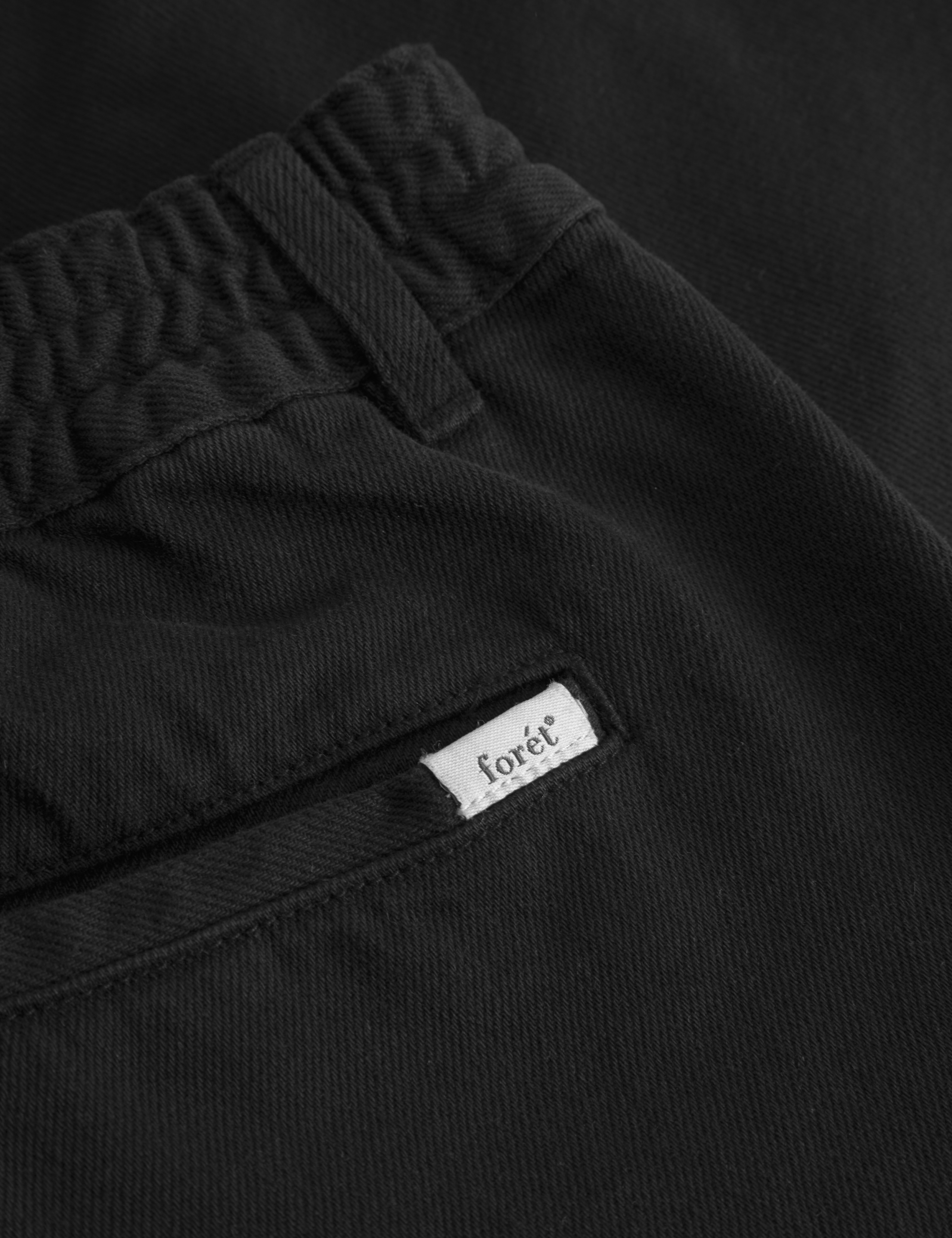 FORET Clay Twill Shorts Black LEO BOUTIQUE