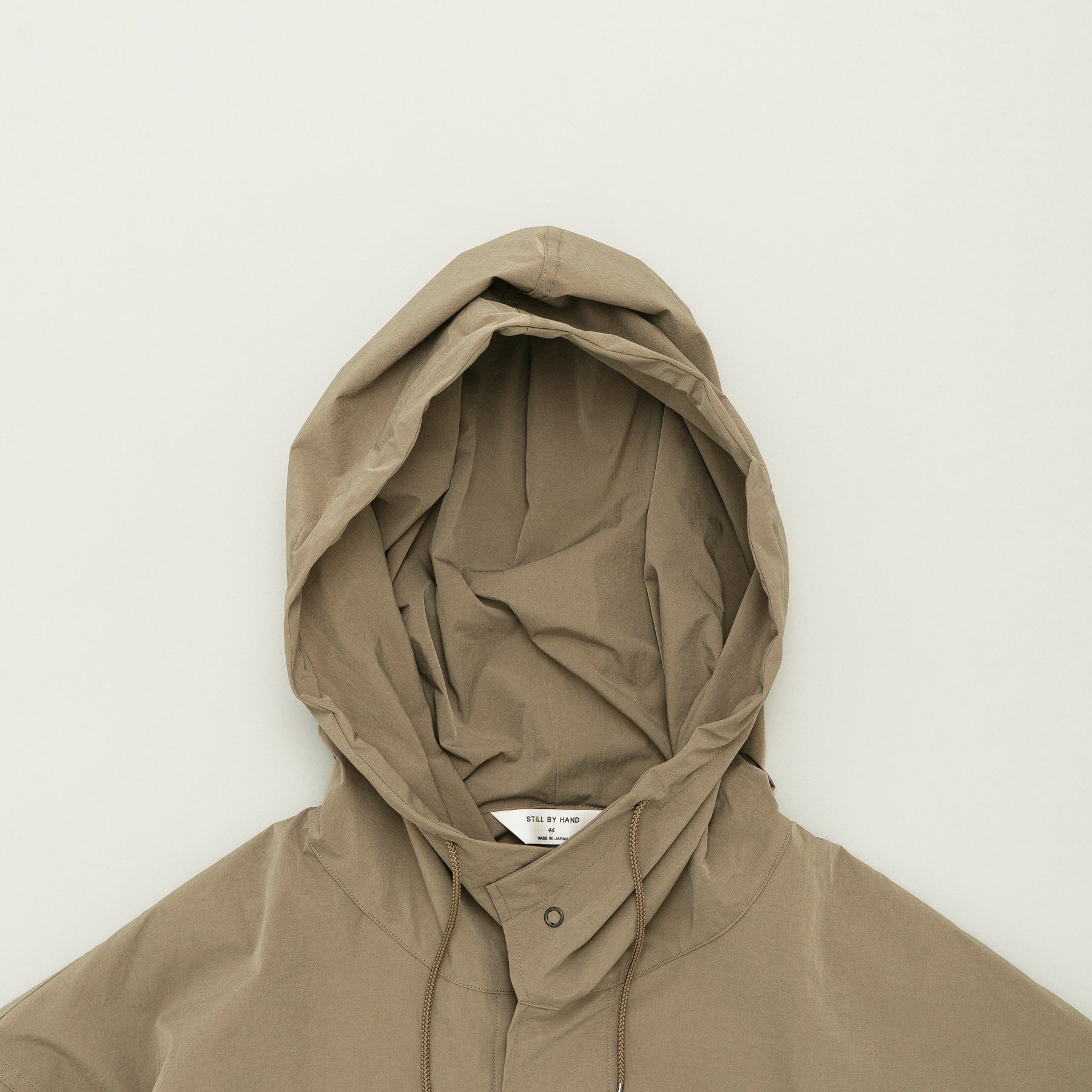 STILL BY HAND Hooded Nylon Coat | Khaki LEO BOUTIQUE