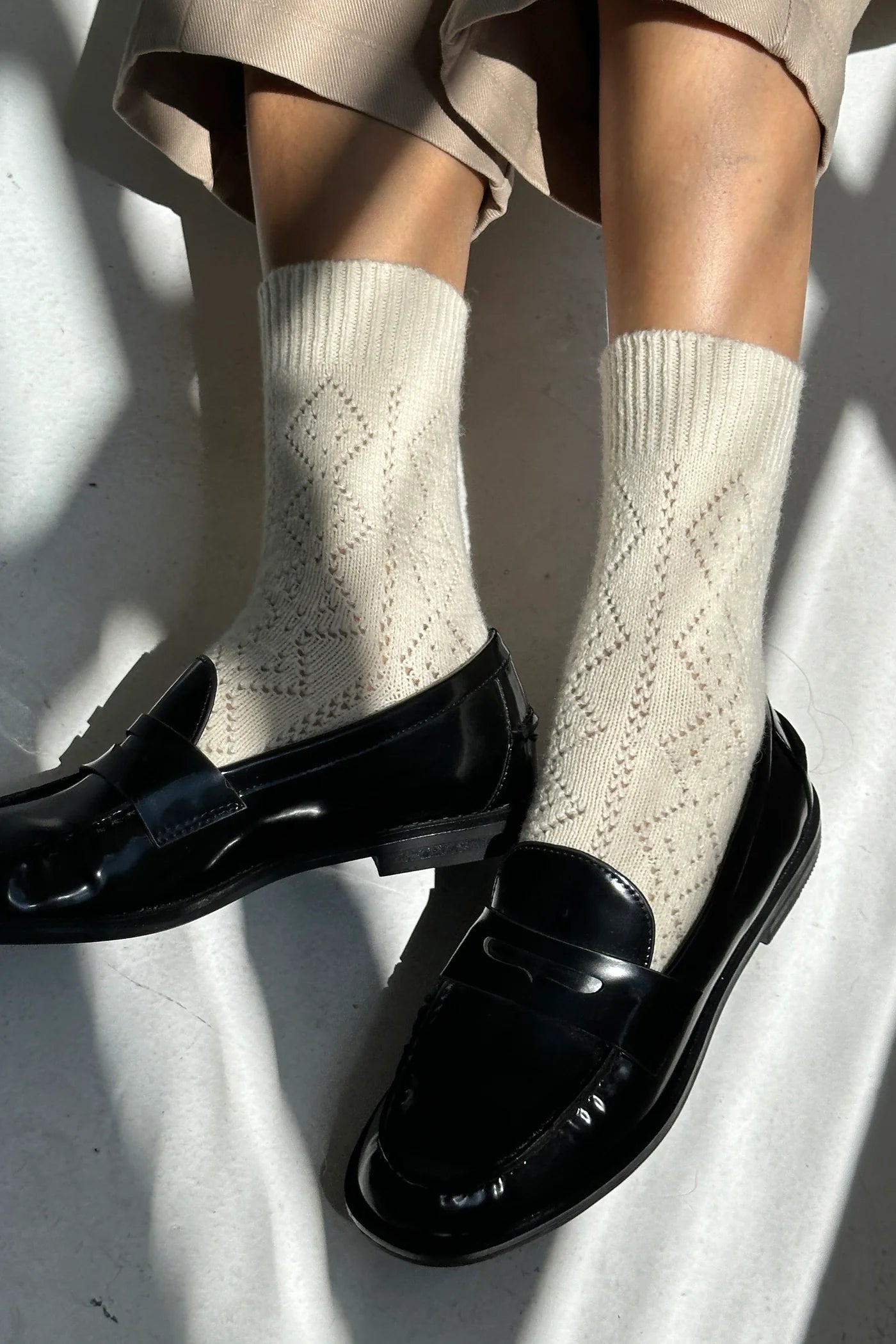 LEO BOUTIQUE Cashmere Pointelle Socks | Cream LE BON SHOPPE