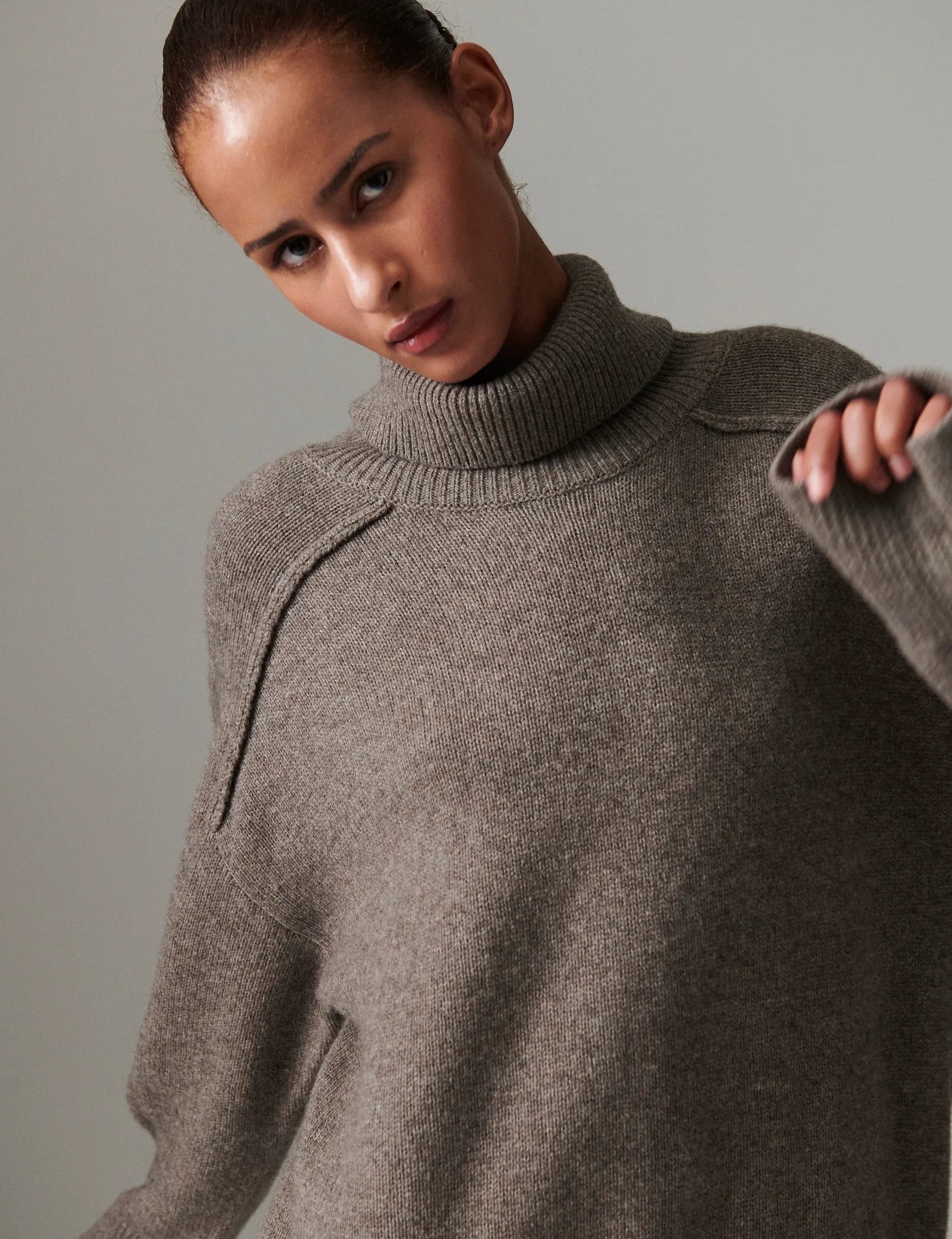 LEO BOUTIQUE Clarke Soft Knit Mock Turtleneck | Chocolate Chip Melange DAY Birger et Mikkelsen