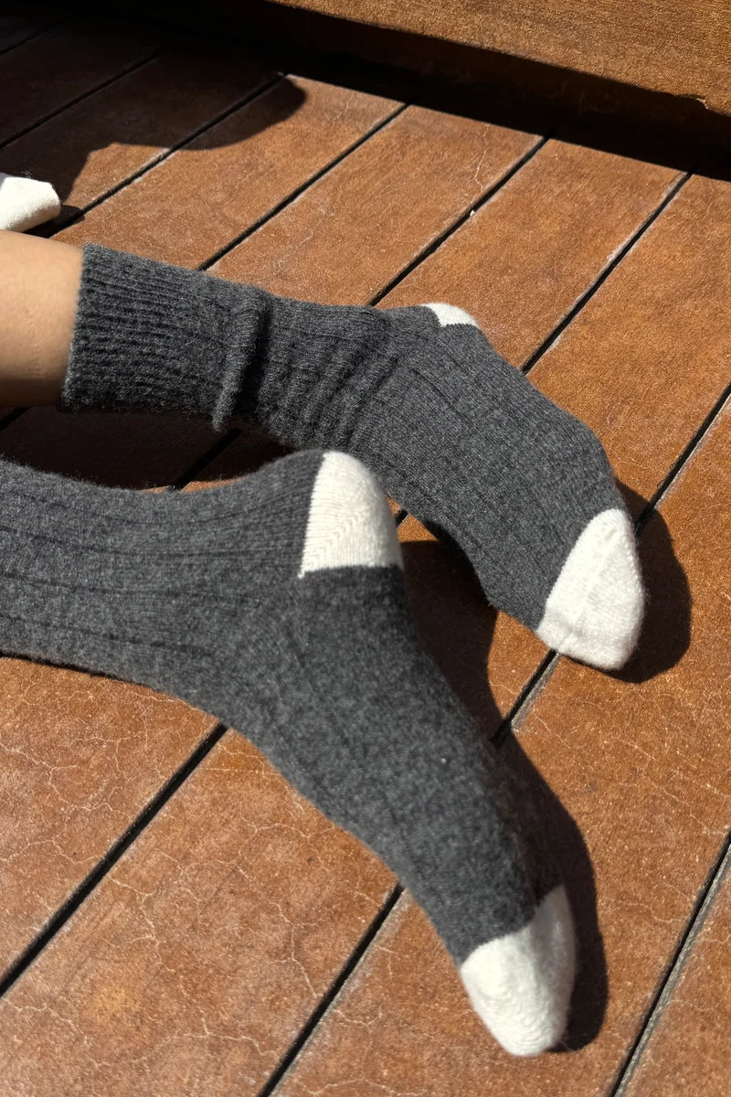 LE BON SHOPPE Classic Cashmere Socks | Charcoal melange LEO BOUTIQUE