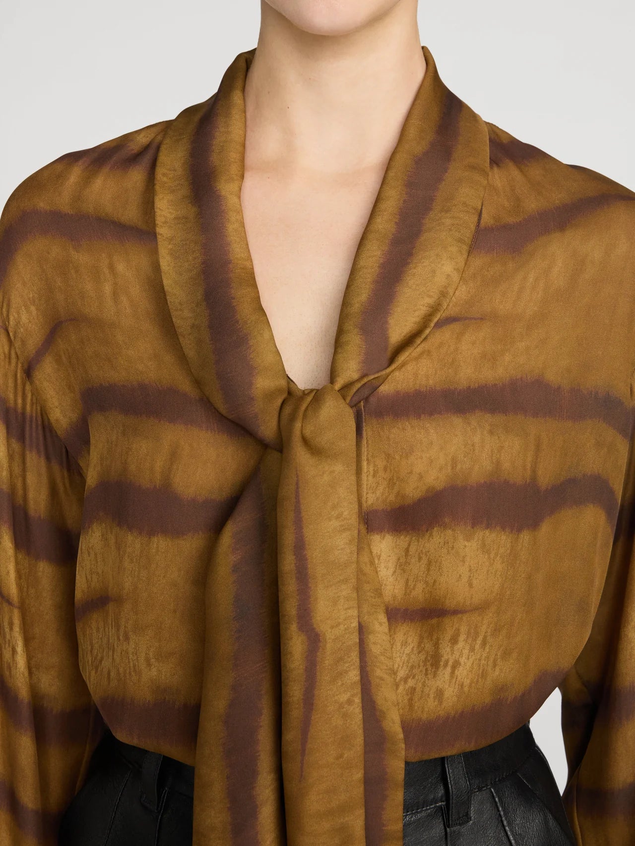 LEO BOUTIQUE The Silk Oversized Tie Shirt | Light Tiger Multi FRAME DENIM