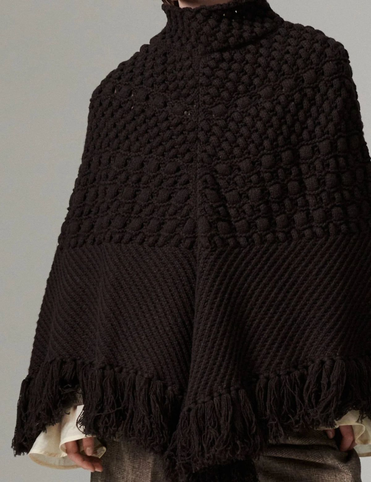 LEO BOUTIQUE Poncho Cable Knit Turtleneck | Ganache DAY BIRGER et MIKKELSEN