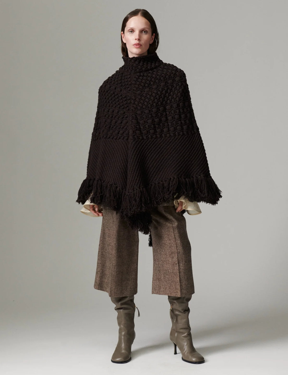 LEO BOUTIQUE Poncho Cable Knit Turtleneck | Ganache DAY BIRGER et MIKKELSEN