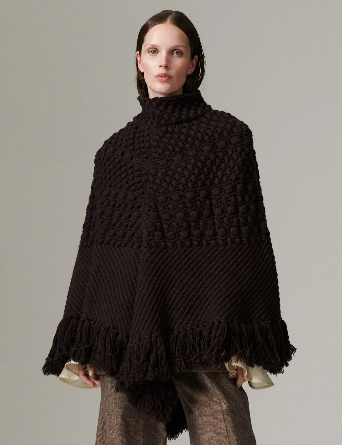 LEO BOUTIQUE Poncho Cable Knit Turtleneck | Ganache DAY BIRGER et MIKKELSEN