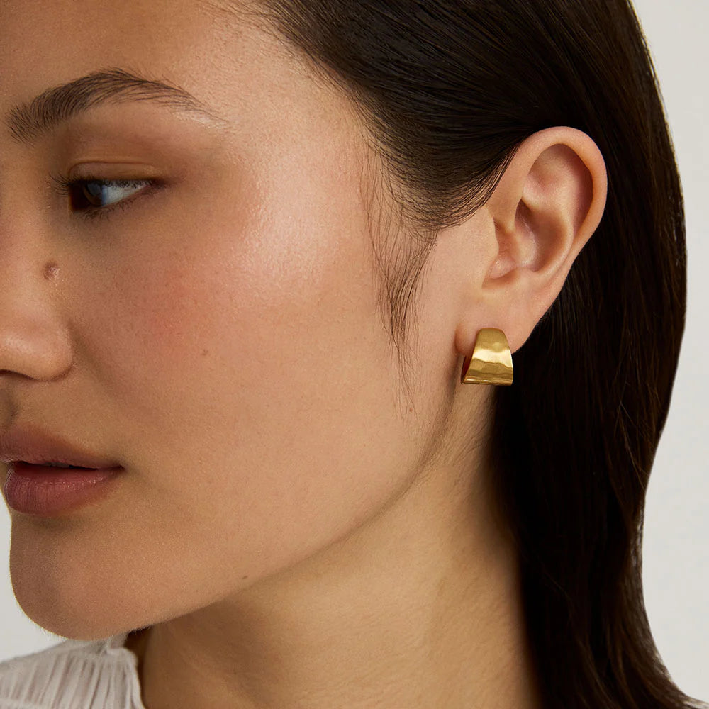 DEAN DAVIDSON Mara Huggie Hoops | Gold LEO BOUTIQUE