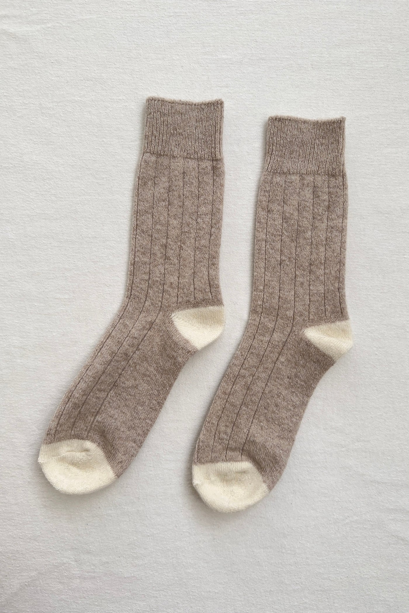 LE BON SHOPPE Classic Cashmere Socks Fawn LEO BOUTIQUE