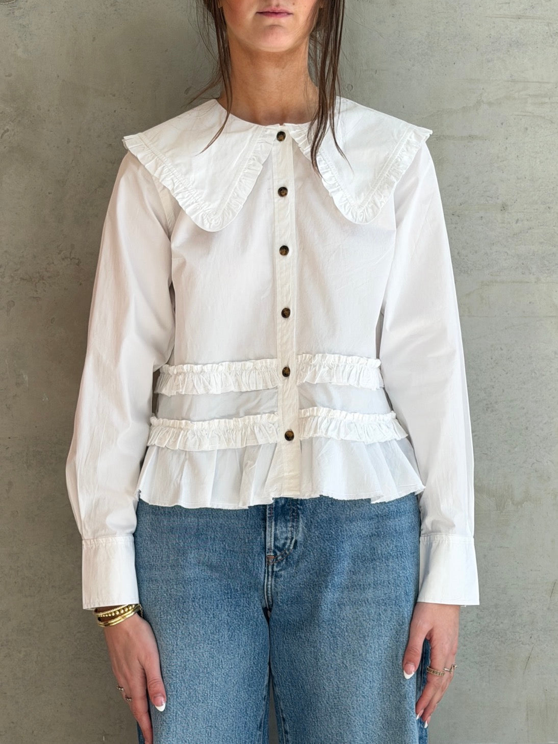 LEO BOUTIQUE Stretch Cotton Shirt w/ Frills | Snow White GANNI