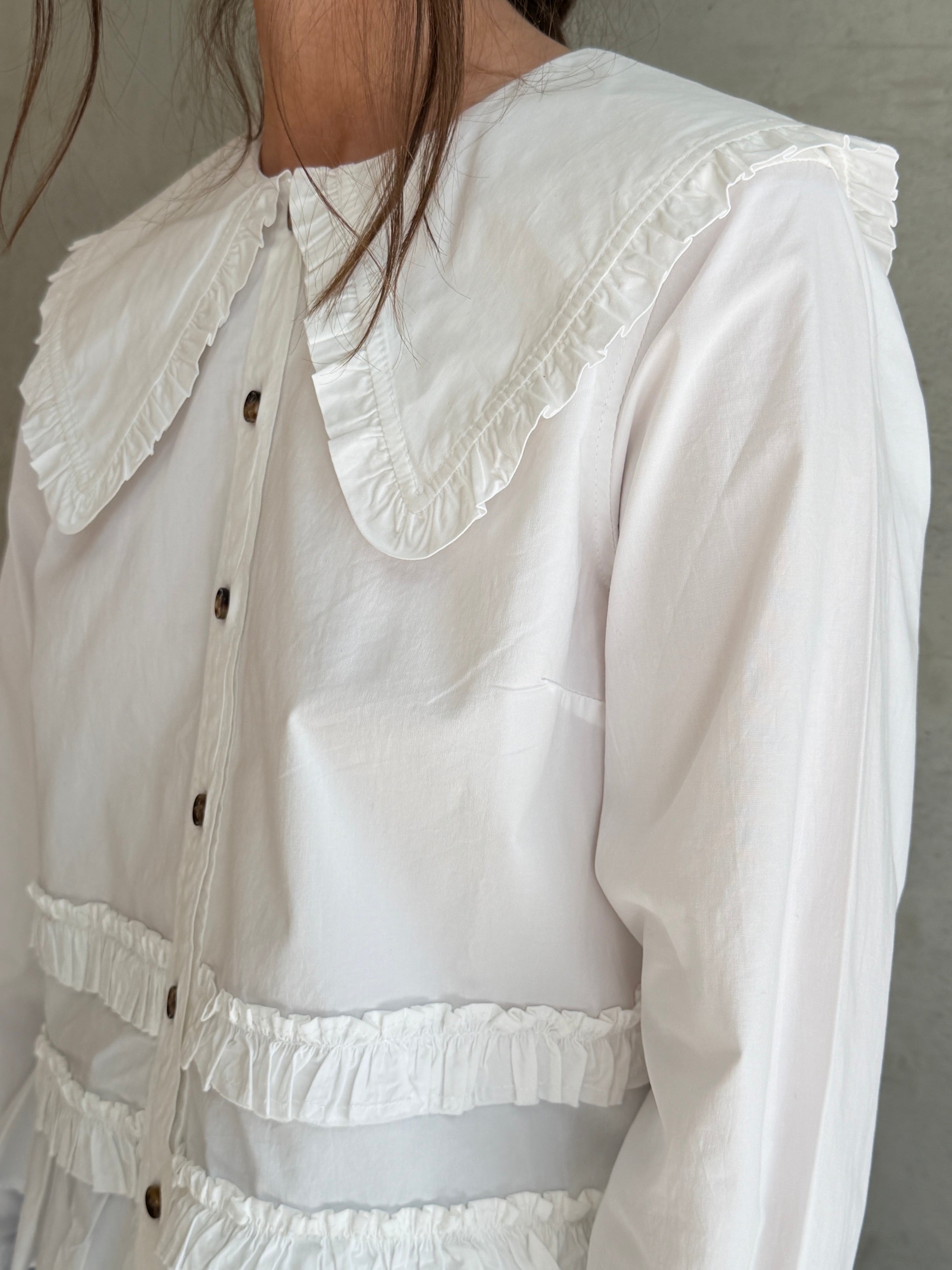 LEO BOUTIQUE Stretch Cotton Shirt w/ Frills | Snow White GANNI