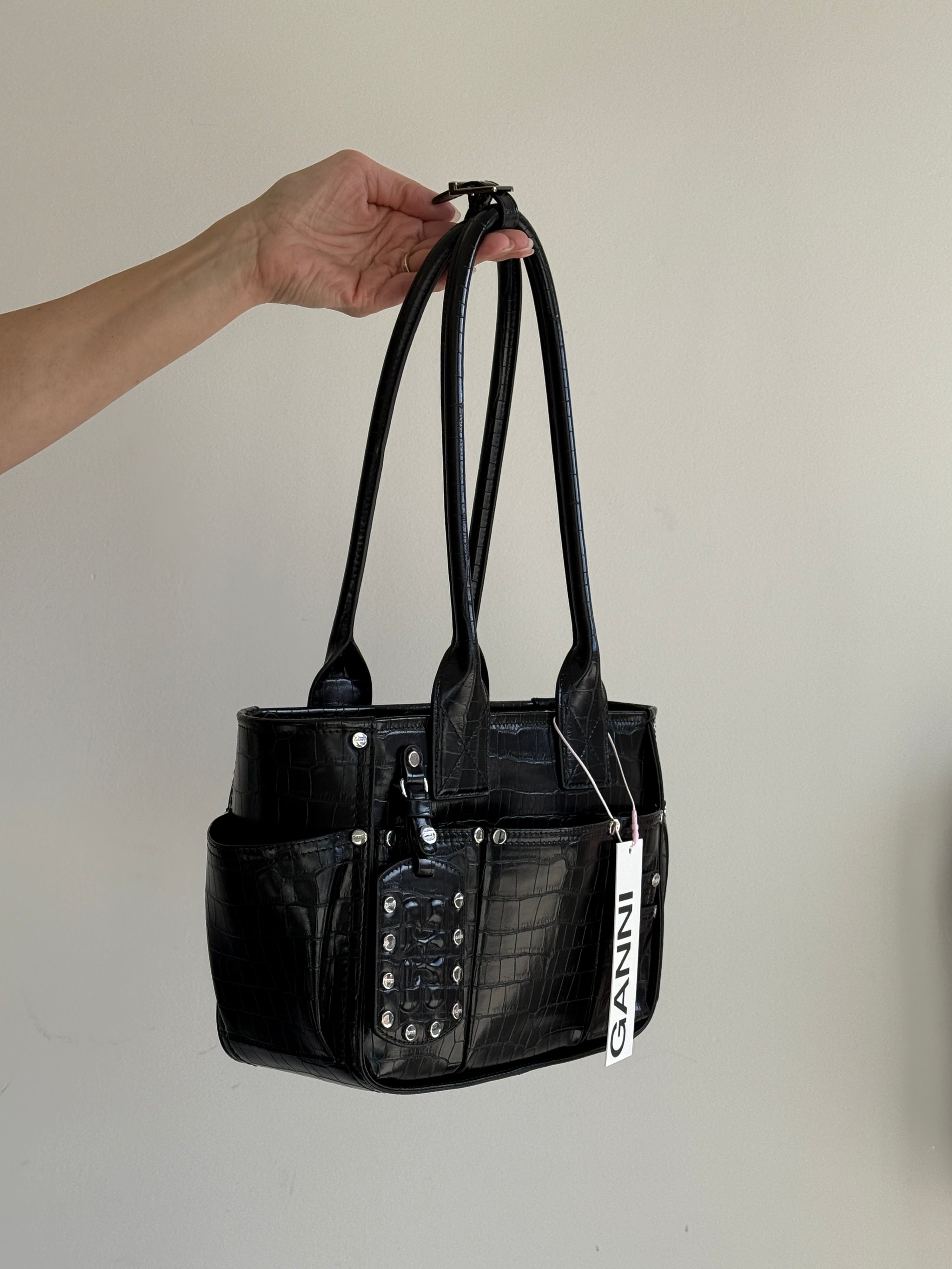 LEO BOUTIQUE Posy Small Croco Bag | Black GANNI