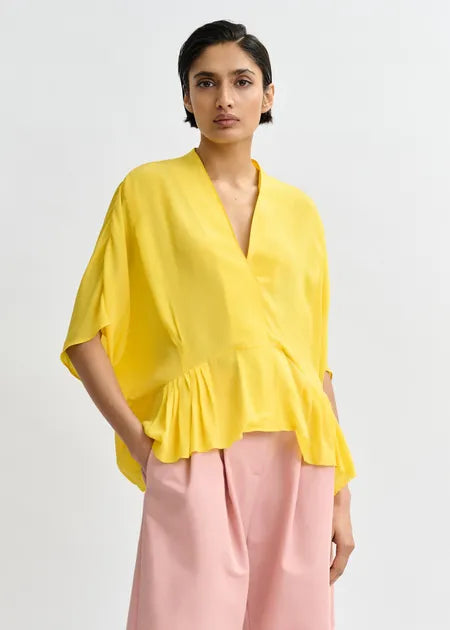 LEO BOUTIQUE Jacaranda Johnny Crepe Shirt | Lemon Squeeze ESSENTIEL ANTWERP