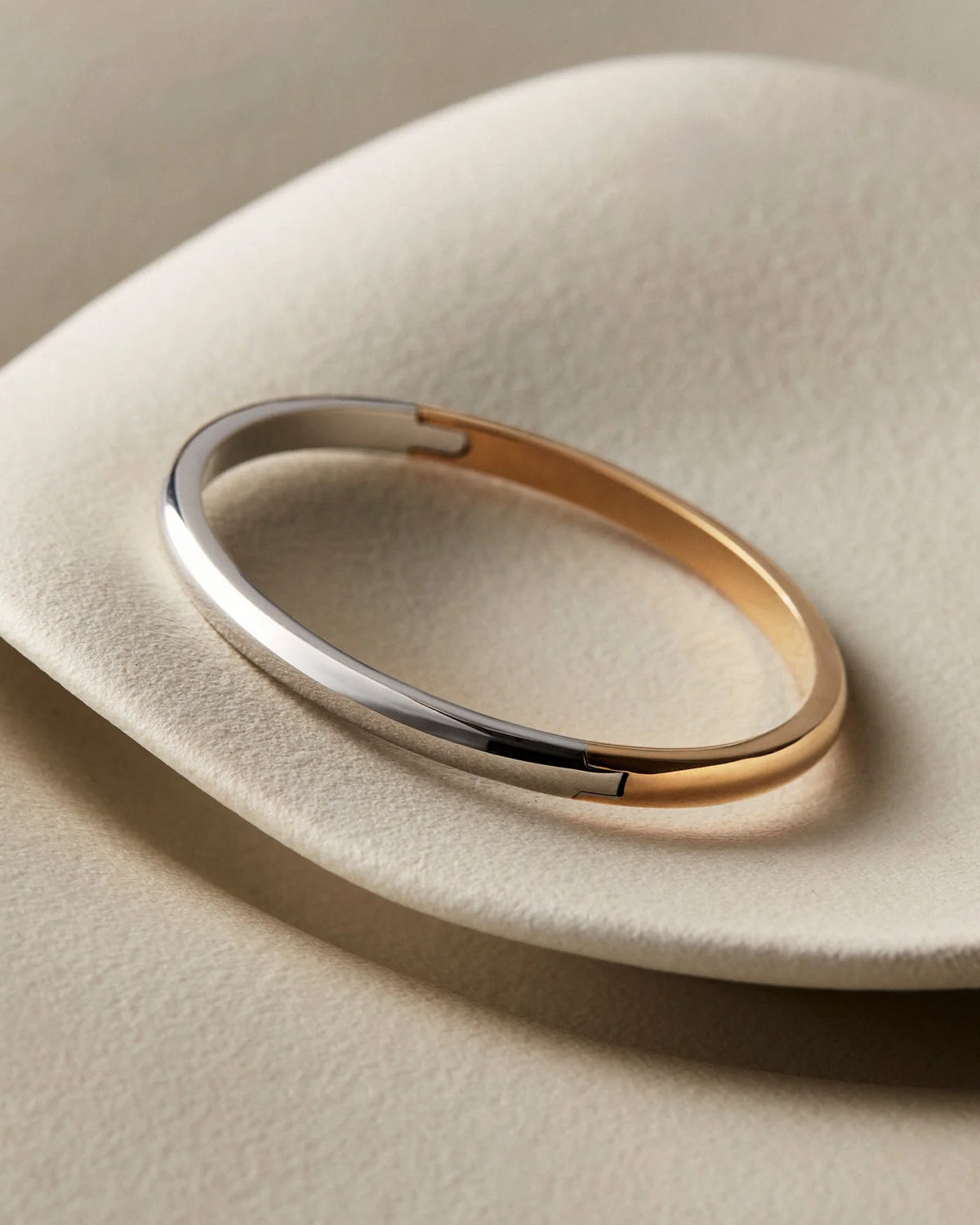 LEO BOUTIQUE Remi Bangle | Two Tone JENNYBIRD