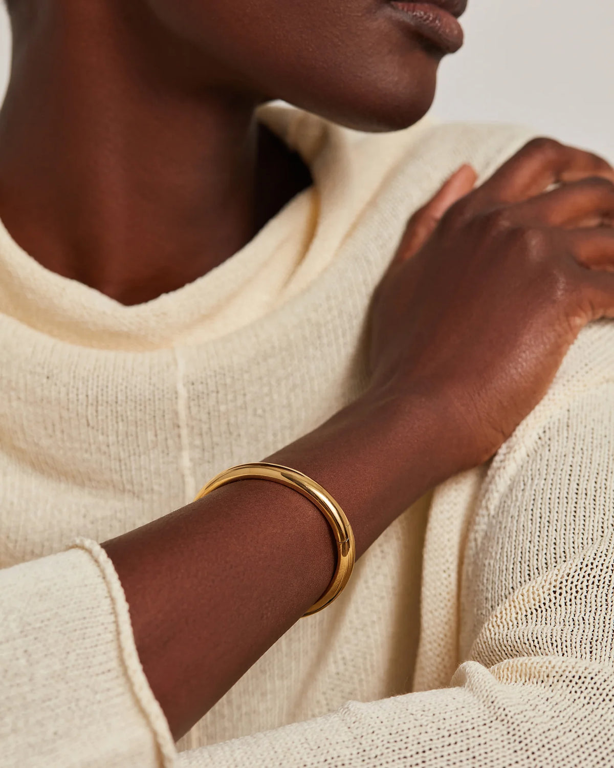 LEO BOUTIQUE Gia Bangle | Gold JENNYBIRD