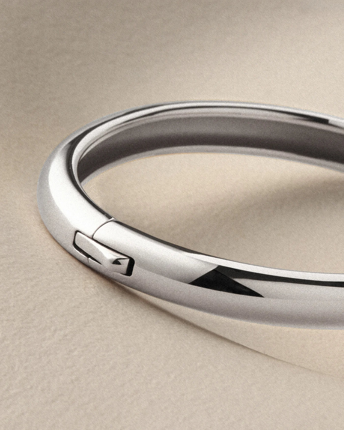 LEO BOUTIQUE Gia Bangle | Silver JENNYBIRD 
