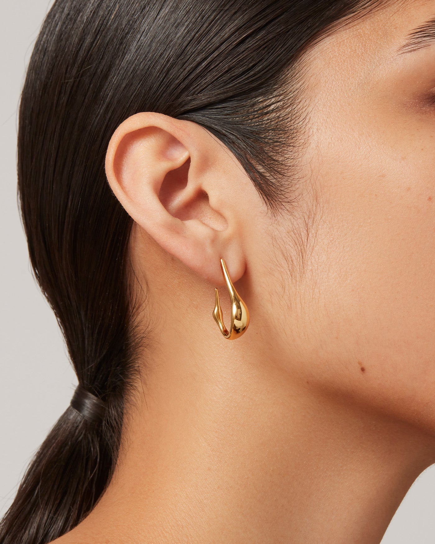 JENNY BIRD Colette Hoops Small | Gold LEO BOUTIQUE