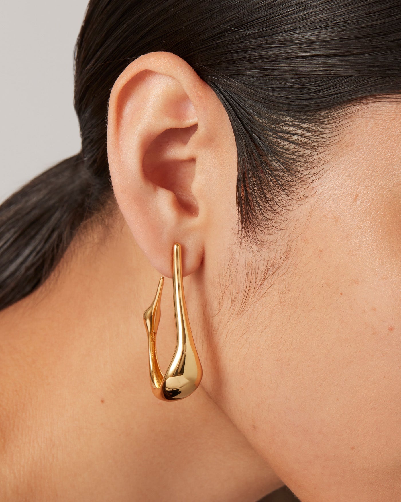 Colette Hoops | Gold