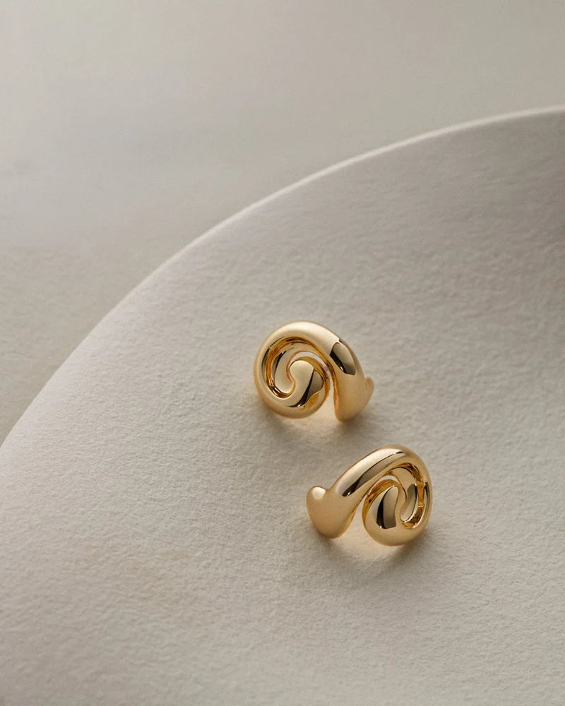 LEO BOUTIQUE Small Gio Earrings | Gold JENNYBIRD 