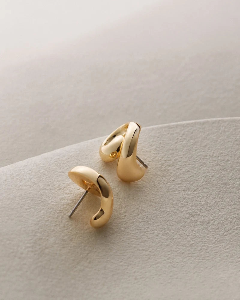 LEO BOUTIQUE Small Gio Earrings | Gold JENNYBIRD 