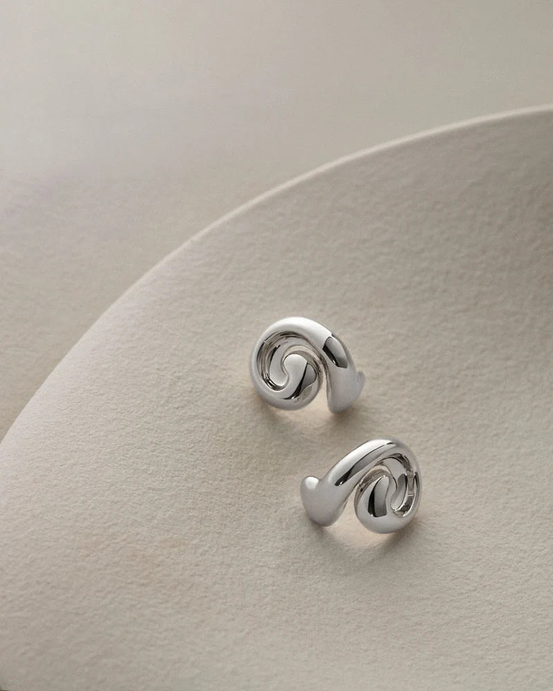 LEO BOUTIQUE Small Gio Earrings | Silver JENNYBIRD