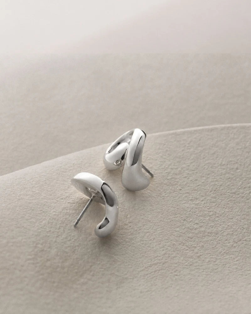 LEO BOUTIQUE Small Gio Earrings | Silver JENNYBIRD