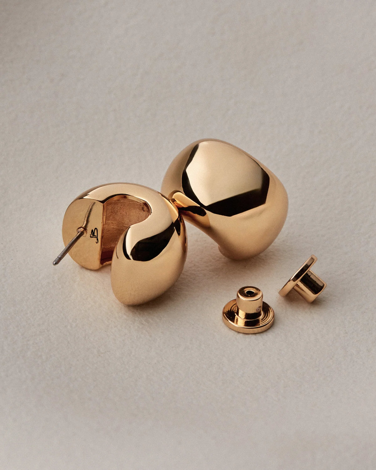 LEO BOUTIQUE Small Gemma Hoops | Gold JENNYBIRD