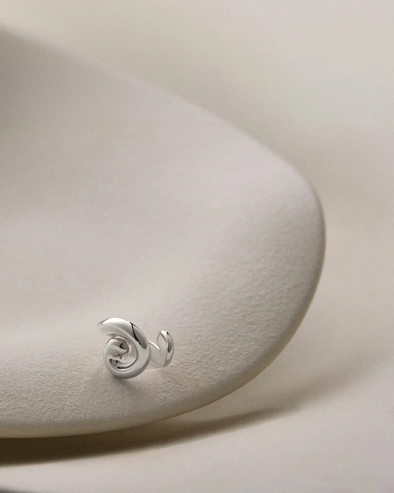 LEO BOUTIQUE Gio Ear Cuff | Silver JENNYBIRD