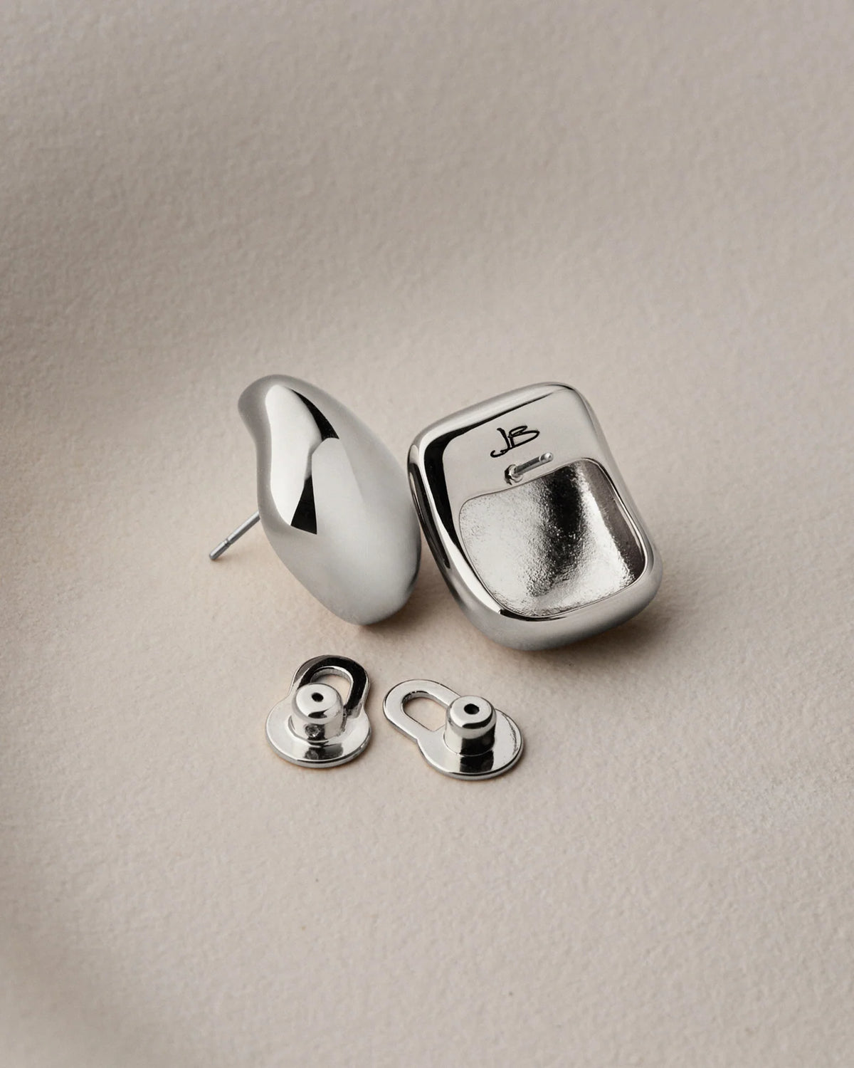 LEO BOUTIQUE Small Tate Earring | Silver JENNY BIRD 