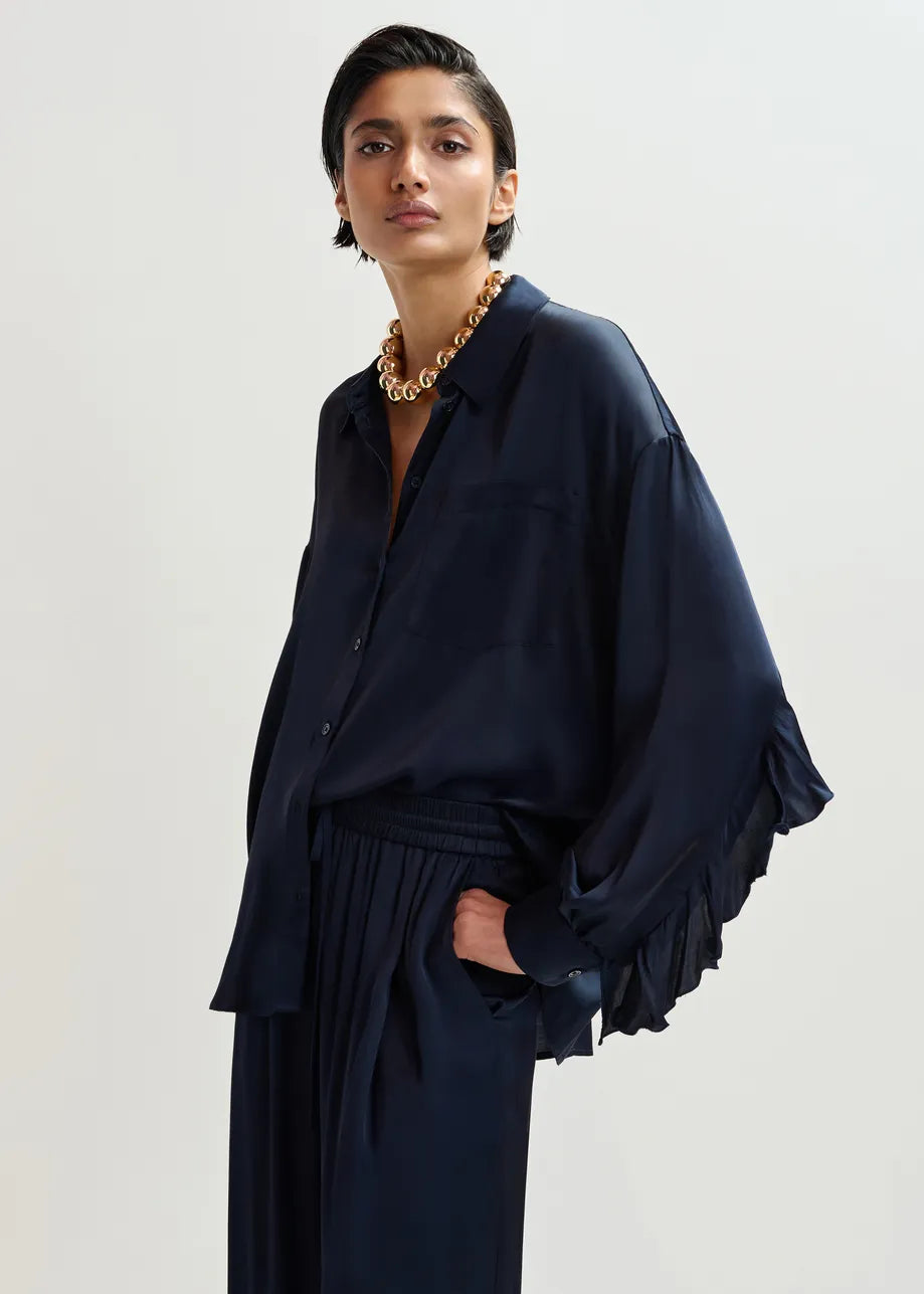 LEO BOUTIQUE Judith Oversized Ruffle Shirt | Navy ESSENTIEL ANTWERP