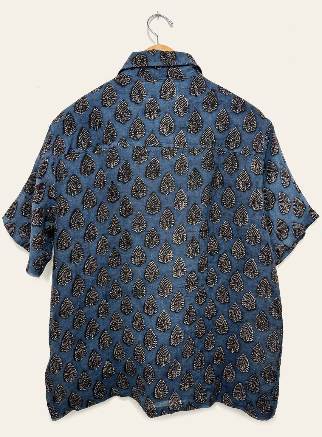 KARTIK RESEARCH Hand Block Printed Leaf Print Short Sleeve Shirt LEO B…