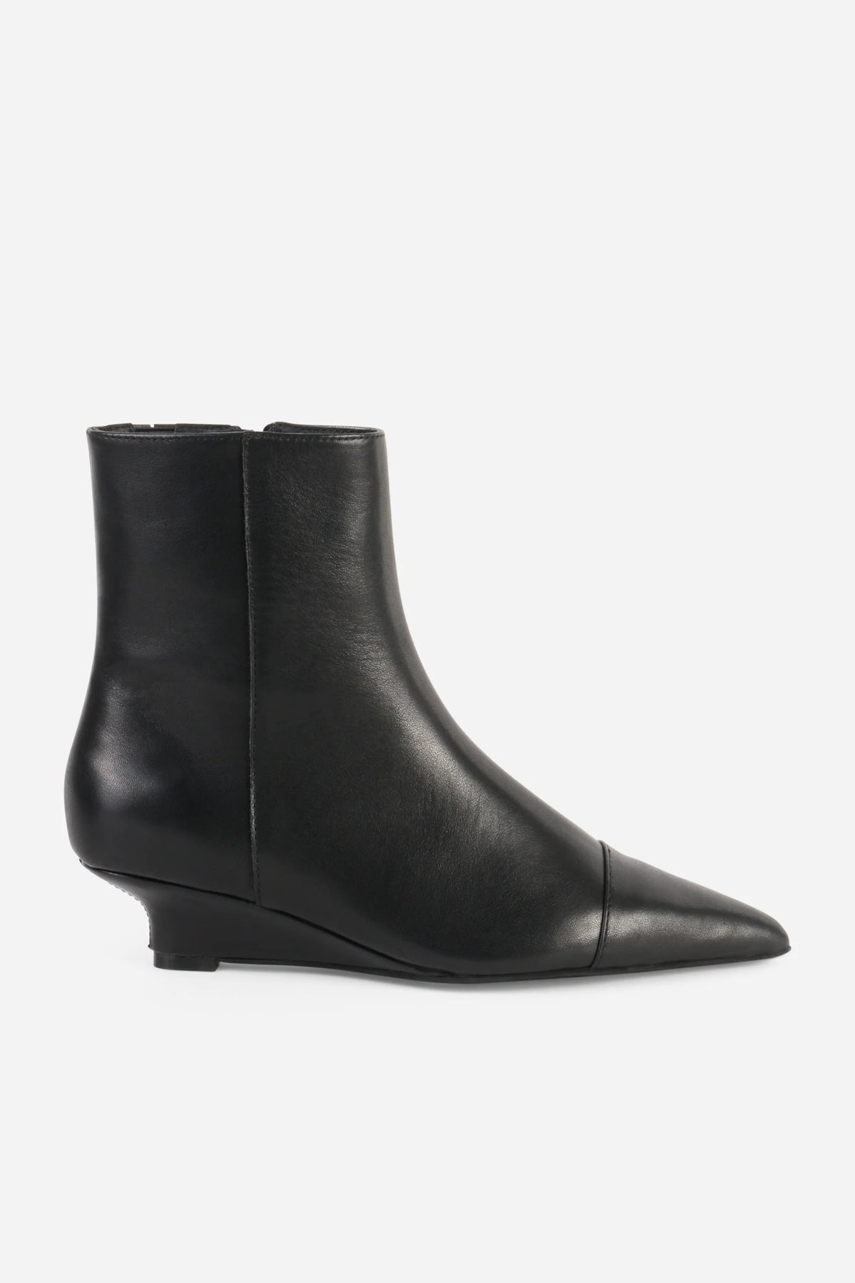LEO BOUTIQUE Lexicon Micro Wedge Heel Ankle Boot | Black INTENTIONALLY BLANK
