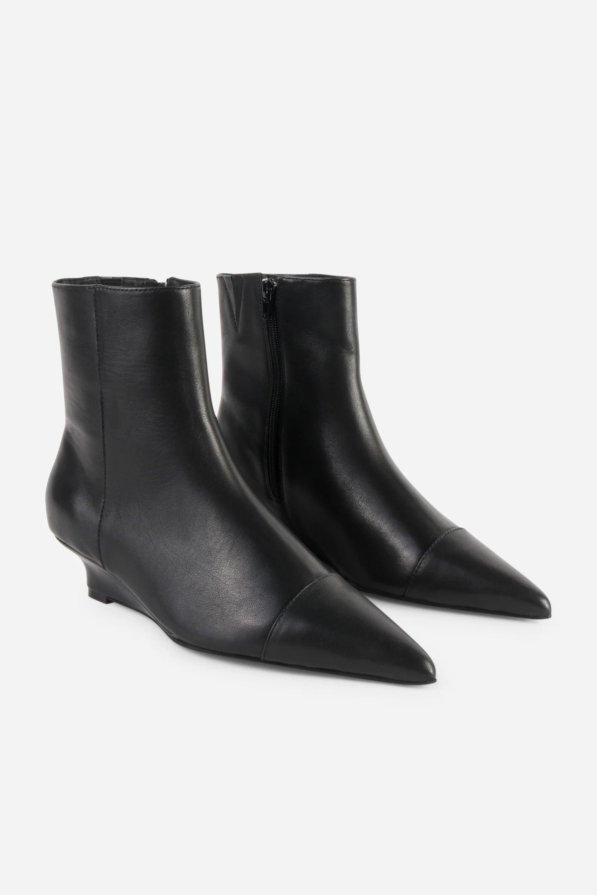 LEO BOUTIQUE Lexicon Micro Wedge Heel Ankle Boot | Black INTENTIONALLY BLANK