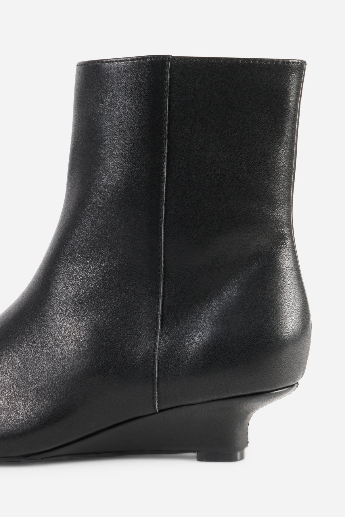 LEO BOUTIQUE Lexicon Micro Wedge Heel Ankle Boot | Black INTENTIONALLY BLANK