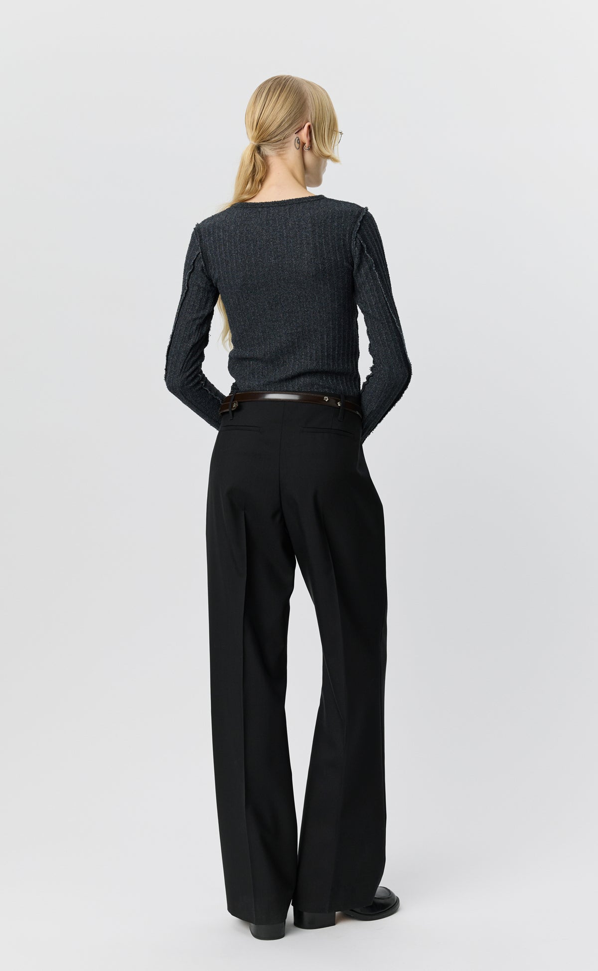 MFPEN New Taper Trouser | Black Dry Wool LEO BOUTIQUE