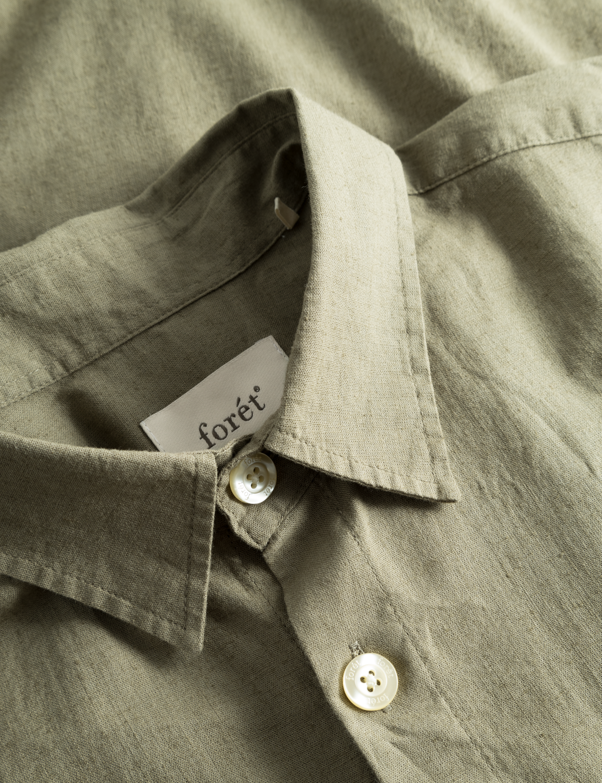 FORET Serene Linen SS Shirt Dusty Olive LEO BOUTIQUE