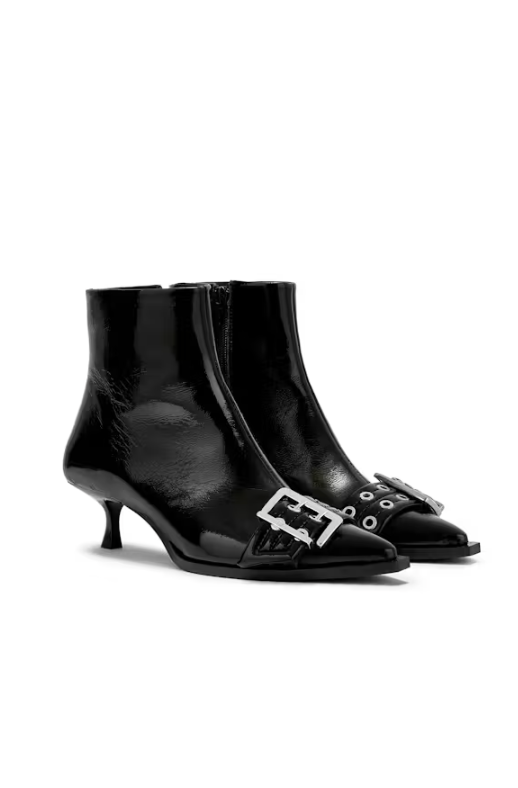 LEO BOUTIQUE Buckle Low Boot Naplack | Black GANNI