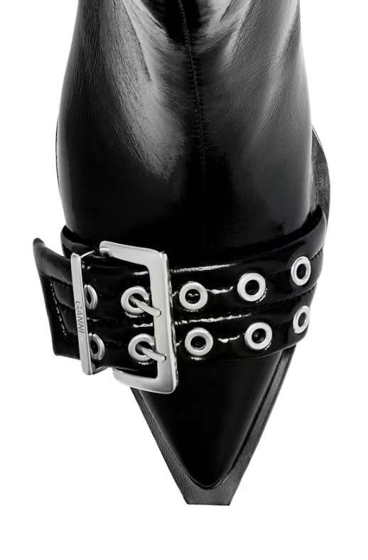 LEO BOUTIQUE Buckle Low Boot Naplack | Black GANNI