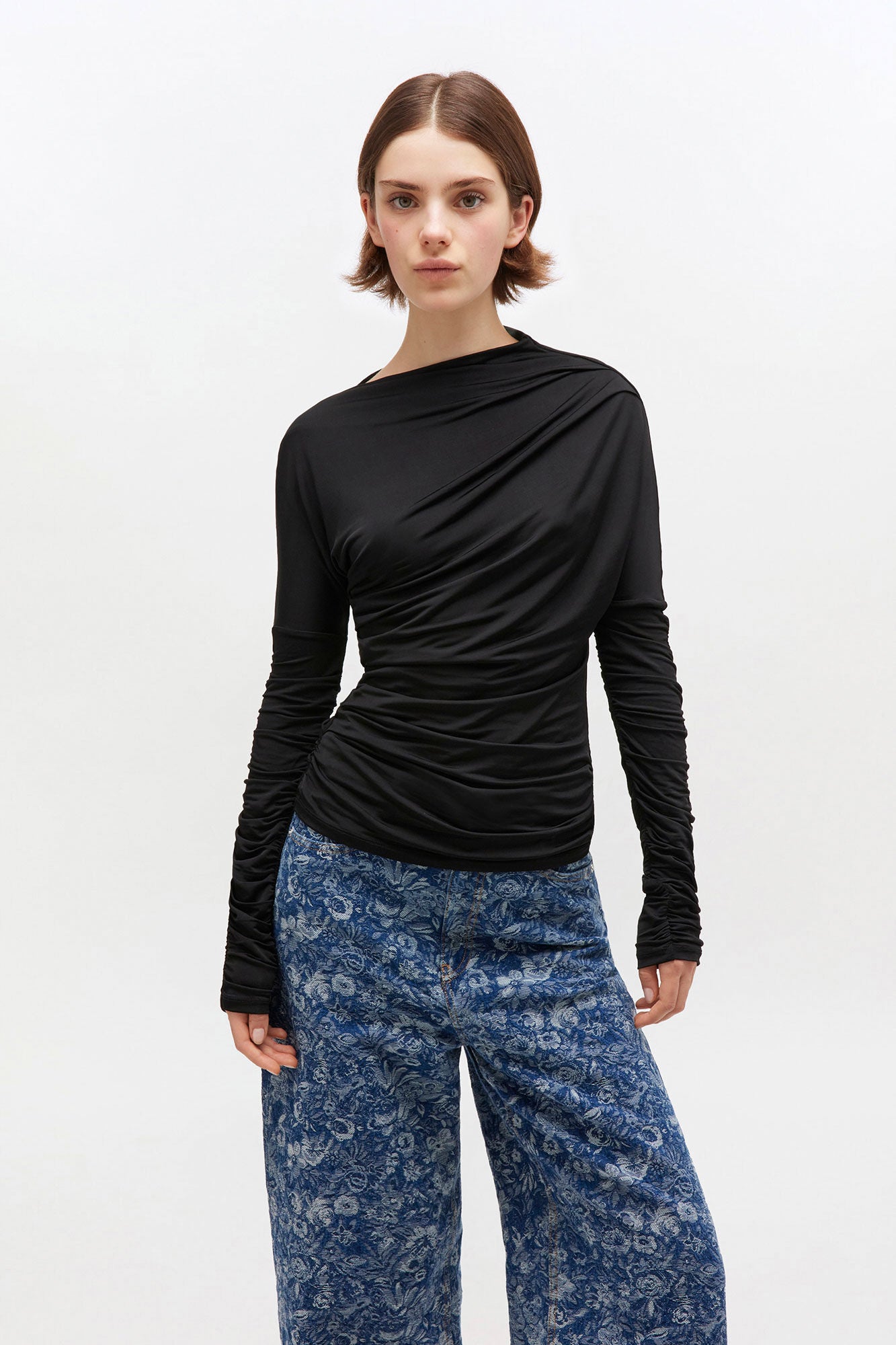 LEO BOUTIQUE Shiny Jersey Ruched LS Top | Black GANNI