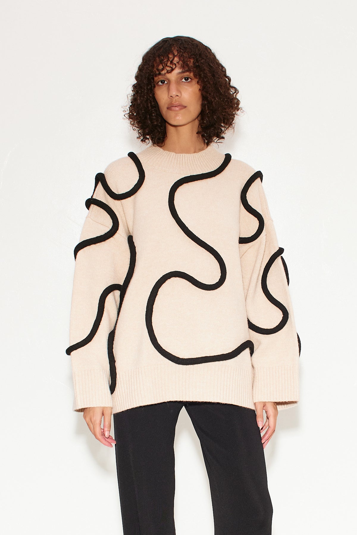 LEO BOUTIQUE Leith Squiggle Knit Sweater Cream Black SIMON MILLER