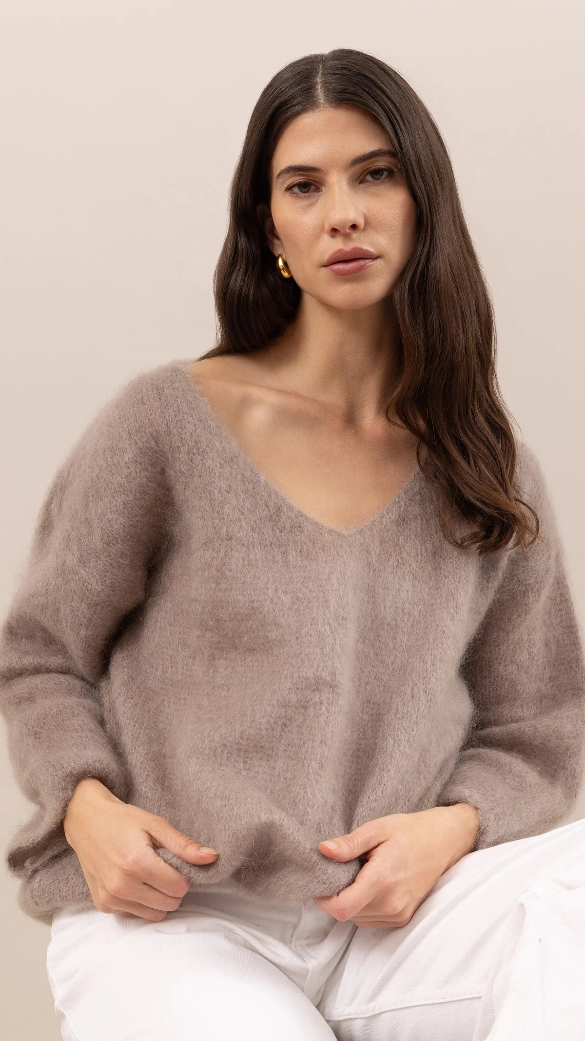 LEO BOUTIQUE Tess Mohair V-Neck Sweater | Taupe CHARLI 