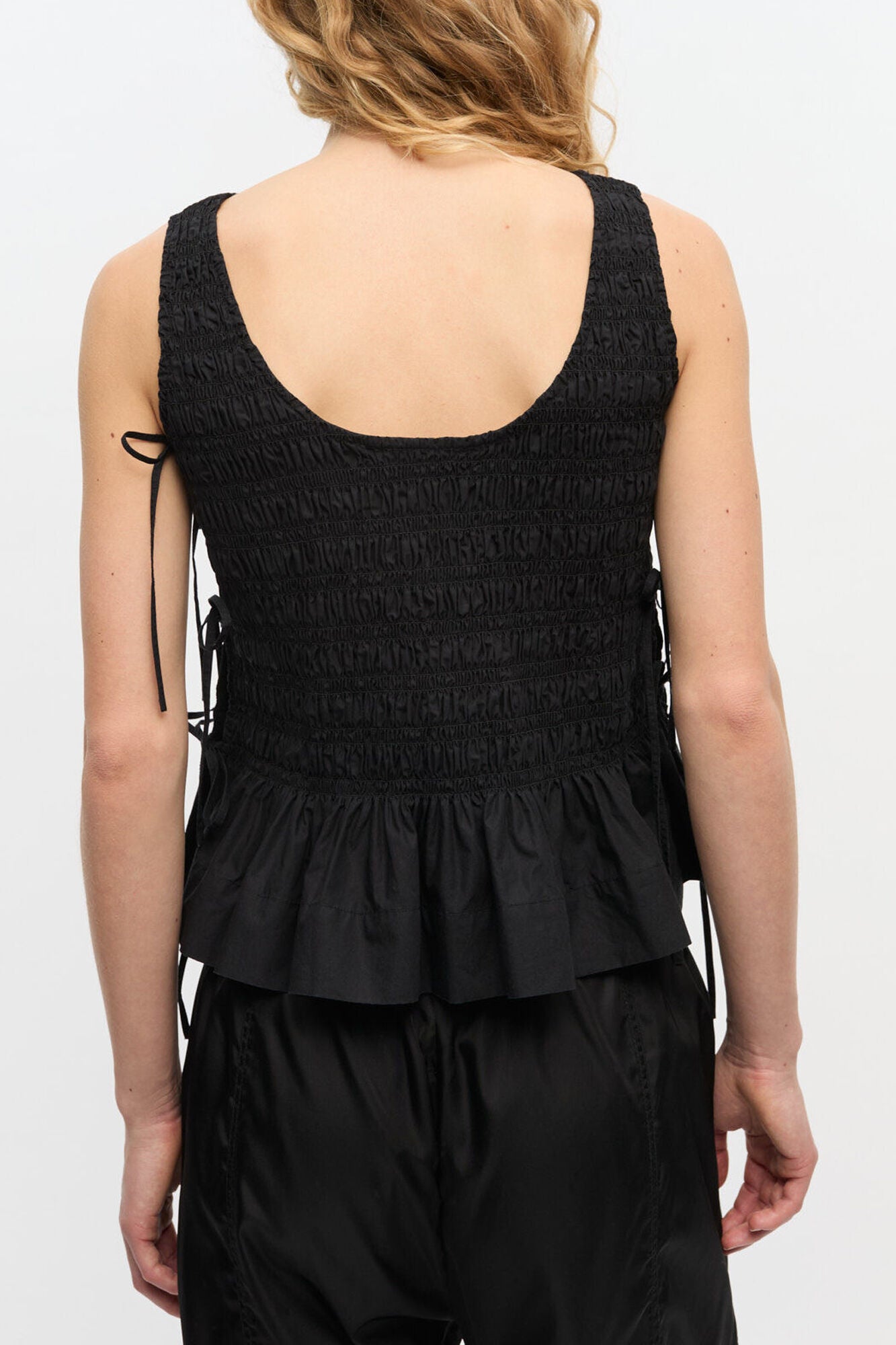 LEO BOUTIQUE Cotton Smock Tie Top | Black GANNI 