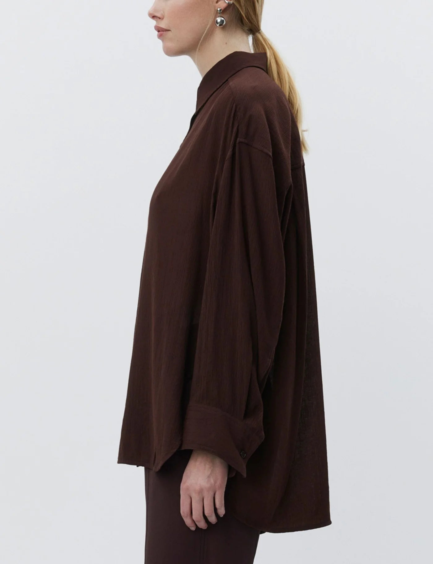 LEO BOUTIQUE Weiss Light Wrinkled Shirt | Chocolate Plum DAY Birger et Mikkelsen