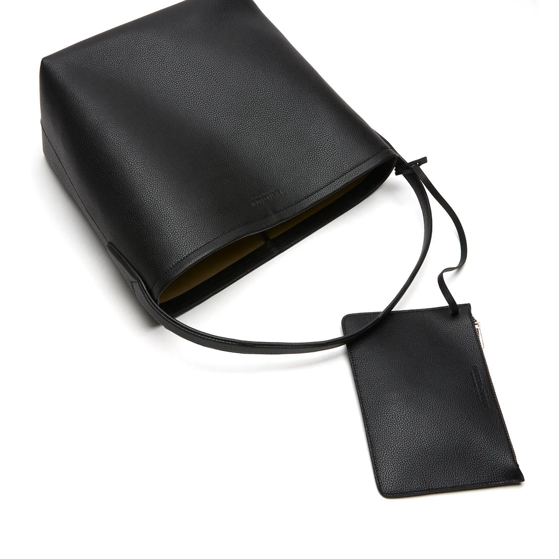 LEO BOUTIQUE Tessa Pebbled Leather Bag | Black SISTER SOEUR 