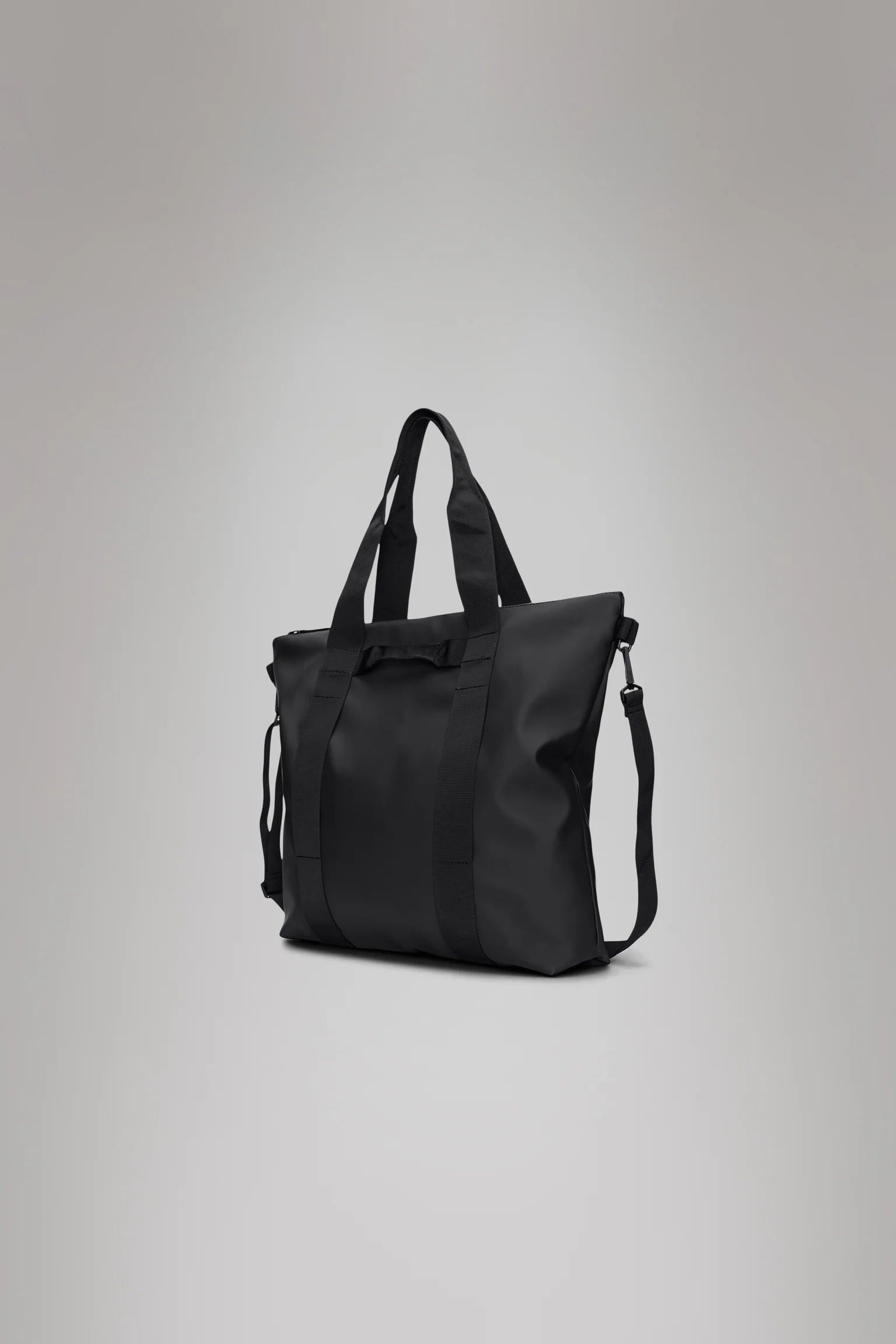 RAINS Tote Bag | Black LEO BOUTIQUE