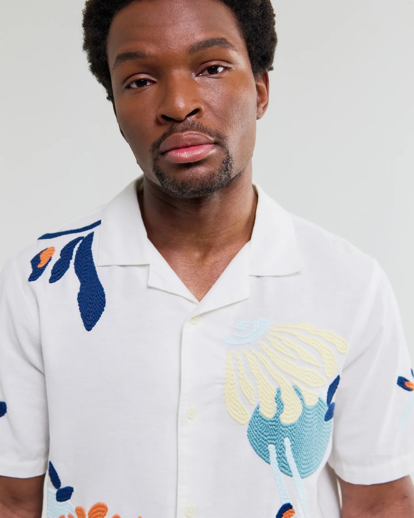 WAX LONDON Didcot Shirt | Chunky Stitch Flower Ecru/Multi LEO BOUTIQUE