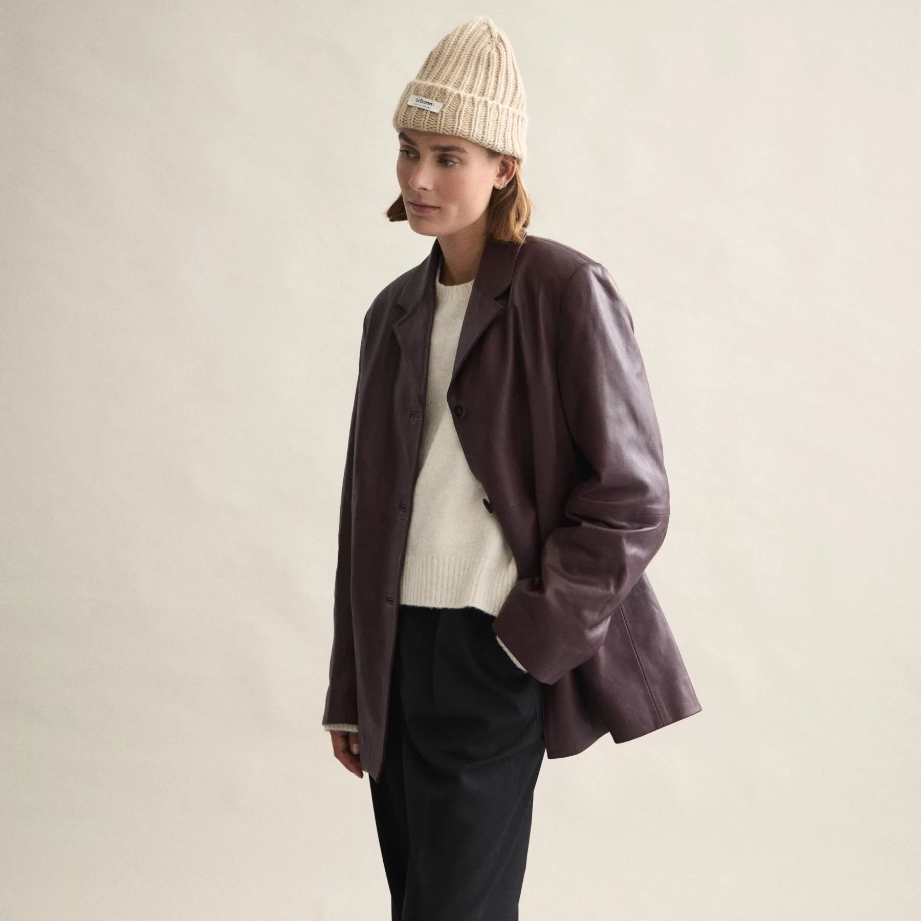 LE BONNET Logo Beanie | Sand LEO BOUTIQUE