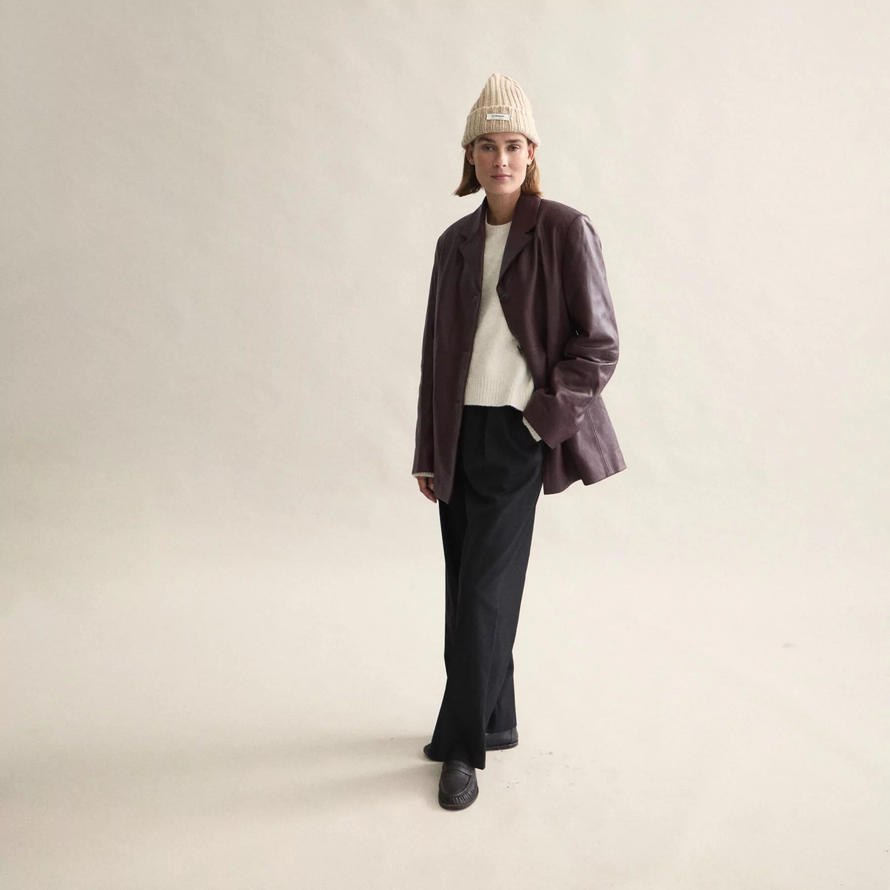 LE BONNET Logo Beanie | Sand LEO BOUTIQUE